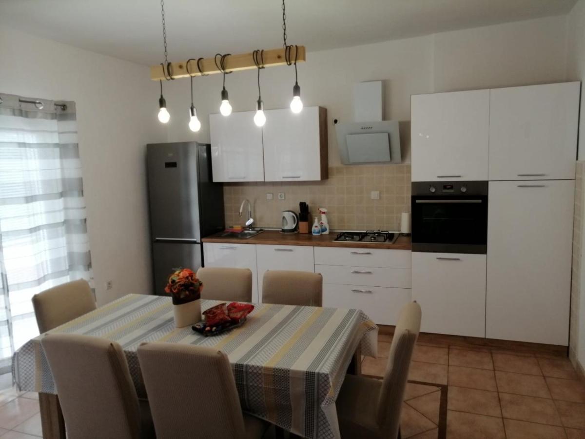 Appartement Deny à Žaborić Extérieur photo