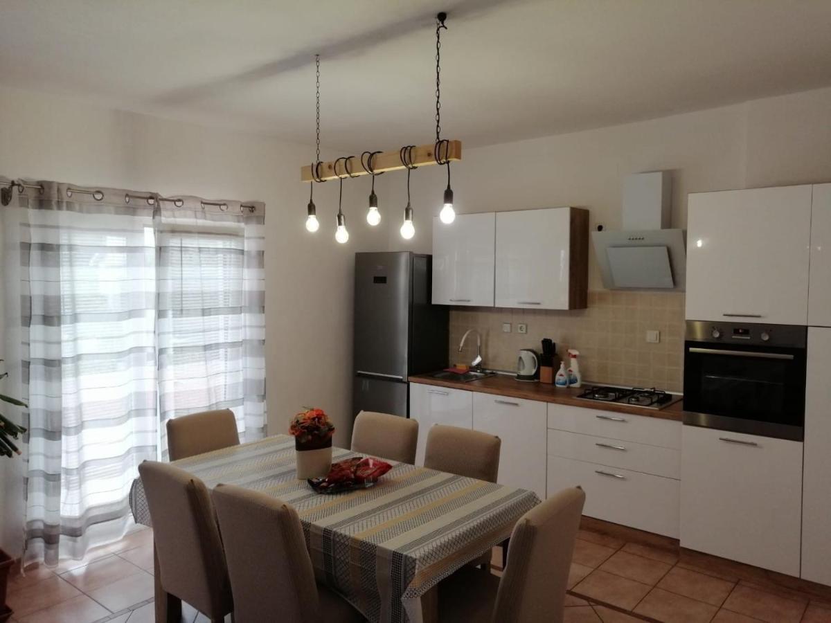 Appartement Deny à Žaborić Extérieur photo